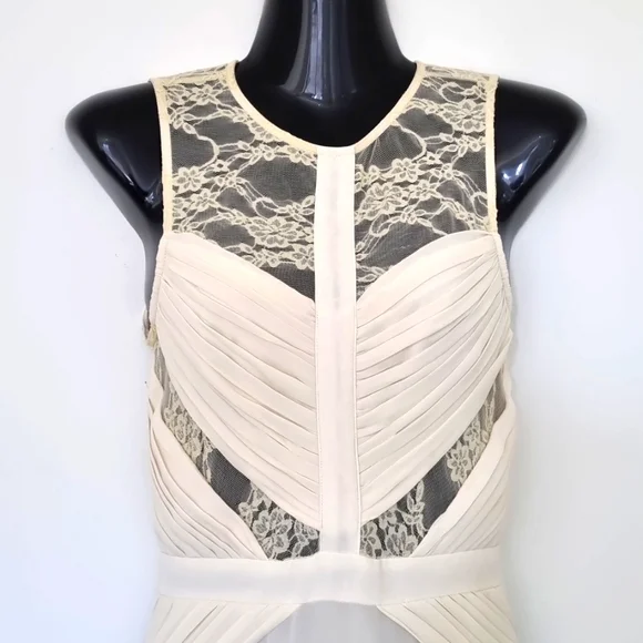 Jarlo, cream long formal dress, lace details, lined, sheer overlay, size 6 - Picture 2 of 12